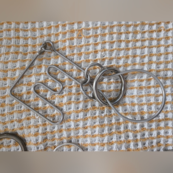 ⭐️Metal Puzzle Set⭐️ - Picture 3 of 6